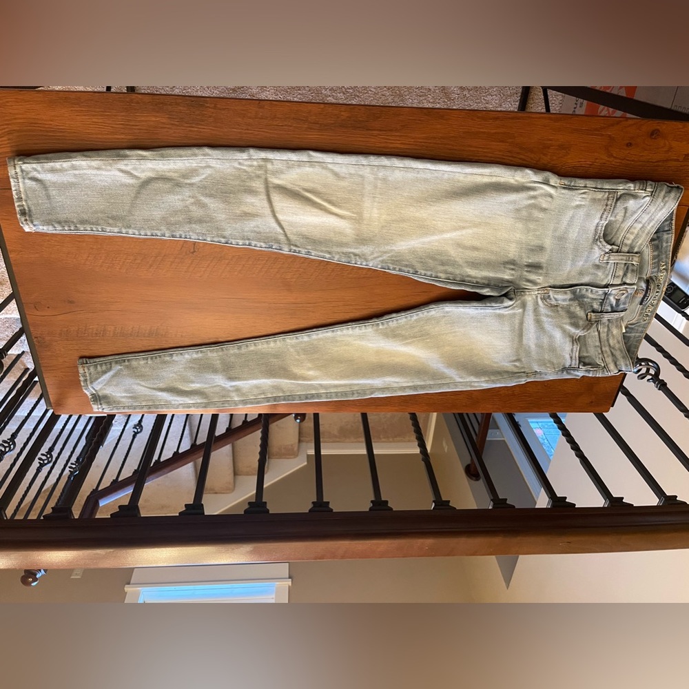 American Eagle skinny jeans